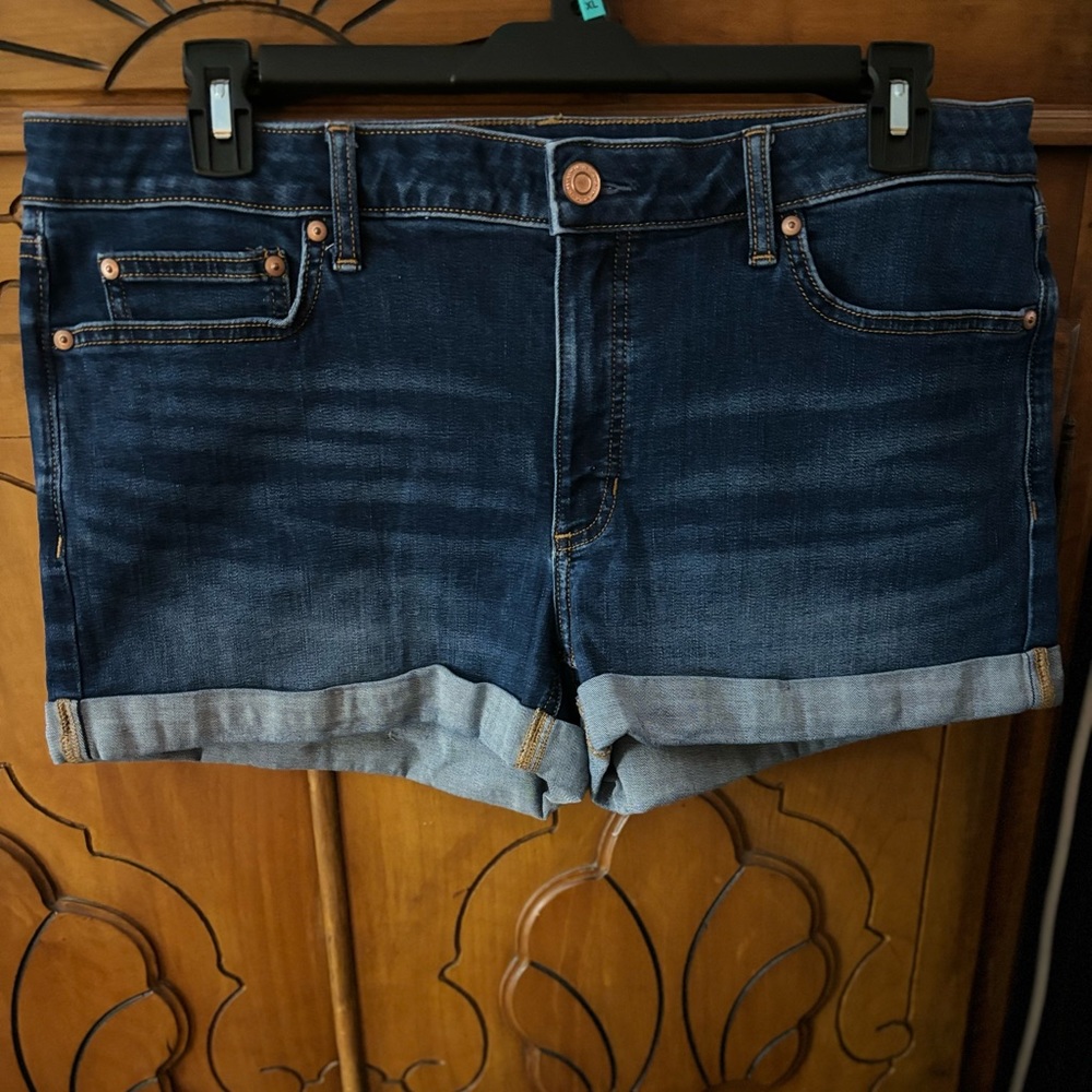 Women’s Lauren Conrad Cuffed Denim Shorts Size 16